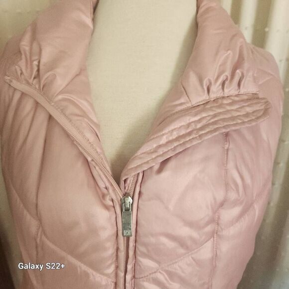 V20  Liz Claiborne pink quilted puffer vest - Picture 11 of 11
